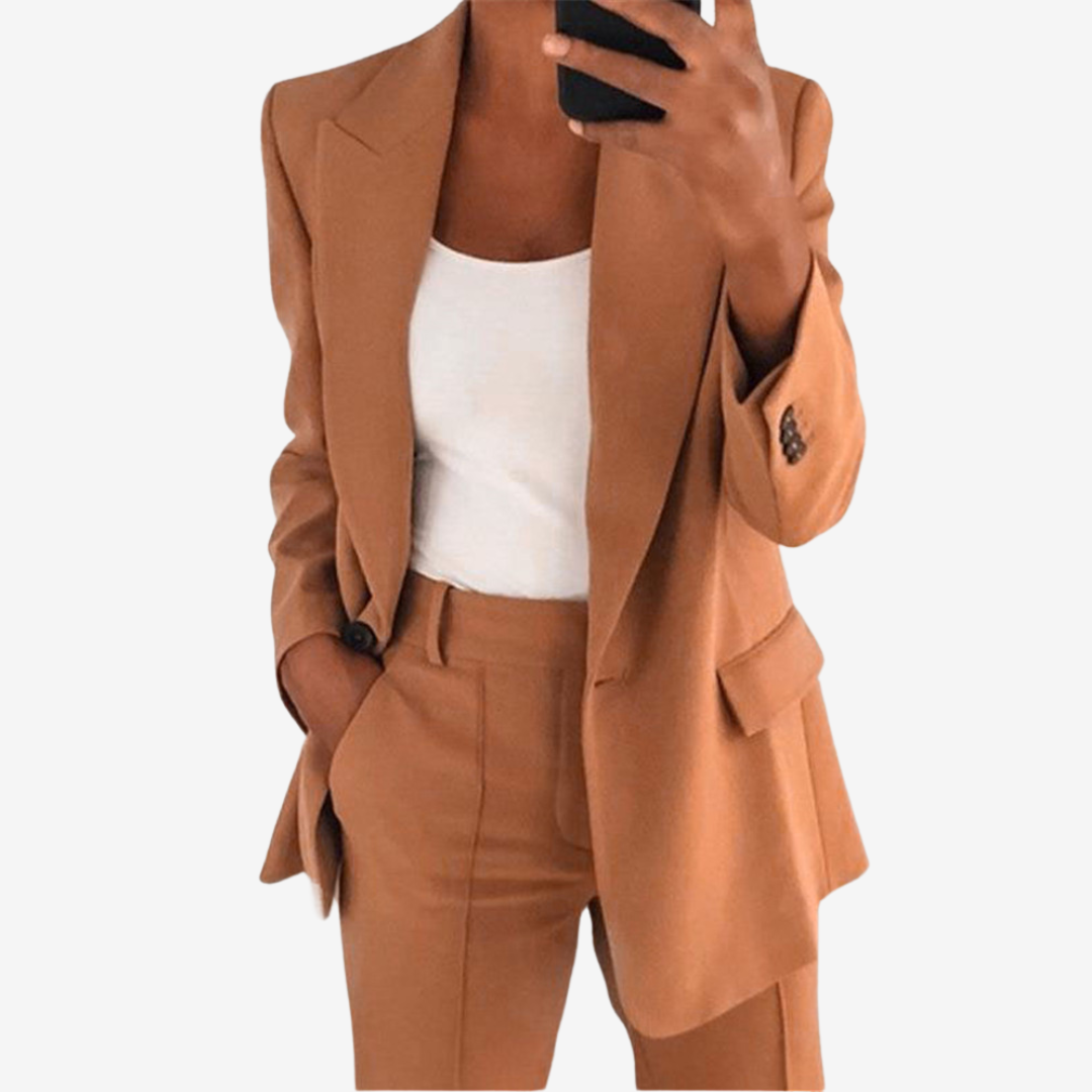 Léonora™ Two-Piece Set