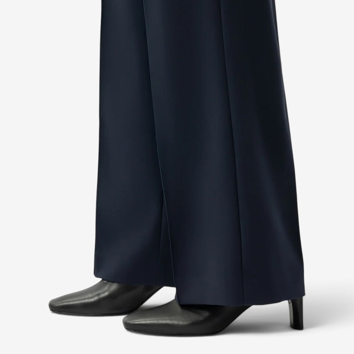 Gisele™ Straight-Leg Pressed Trousers