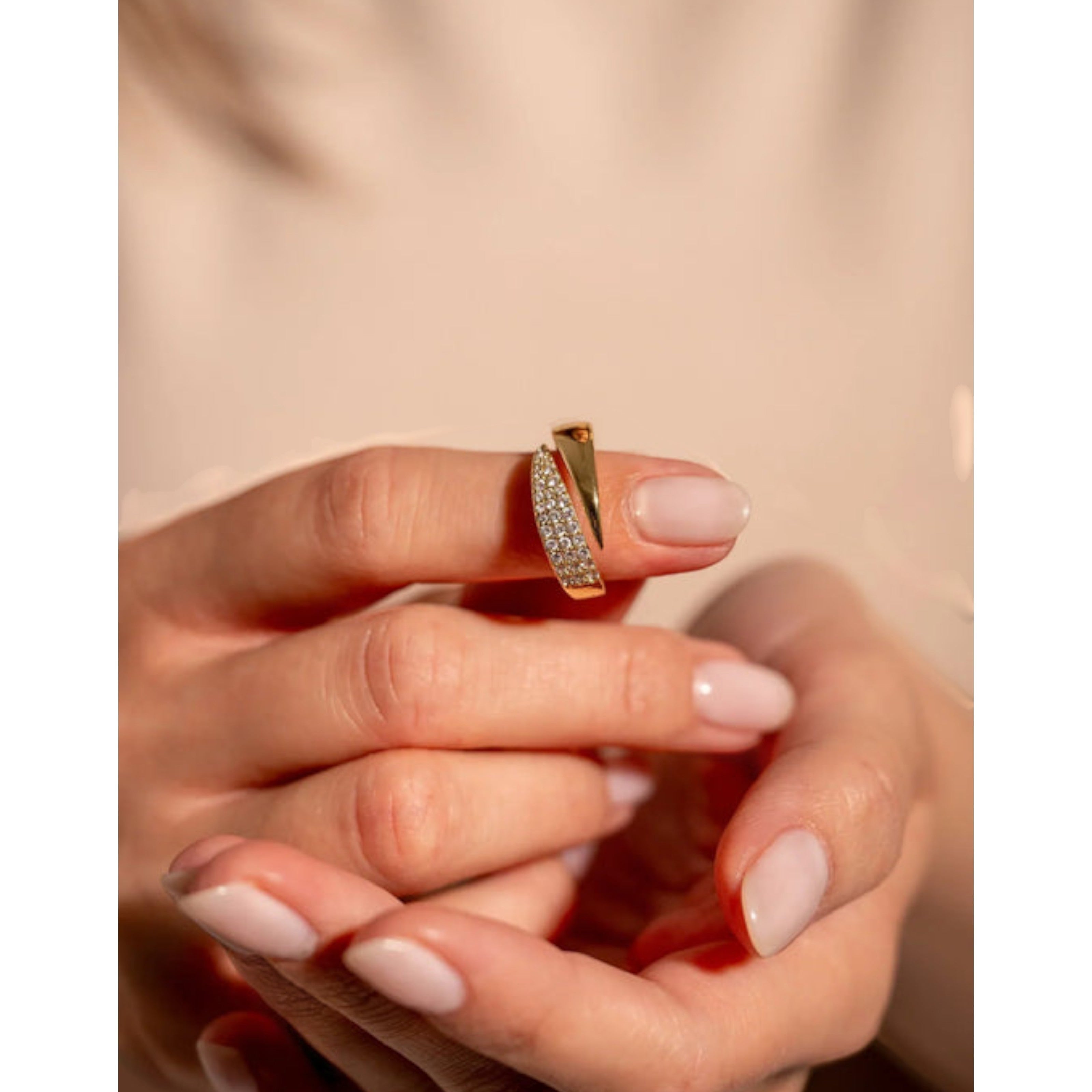 Angela™ Sparkling Accents