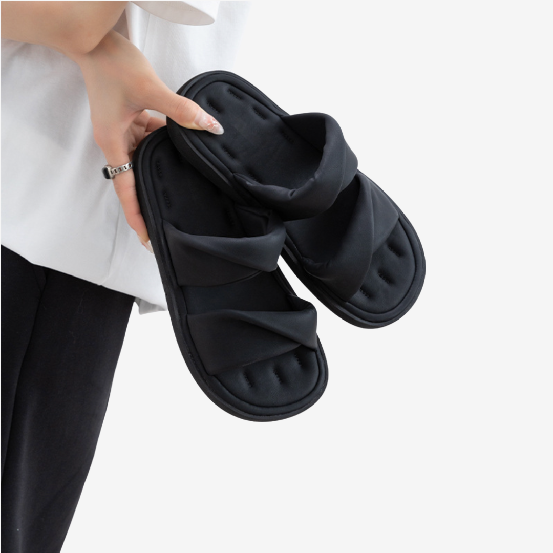 Adélaïde™ Leather Flat Sandals