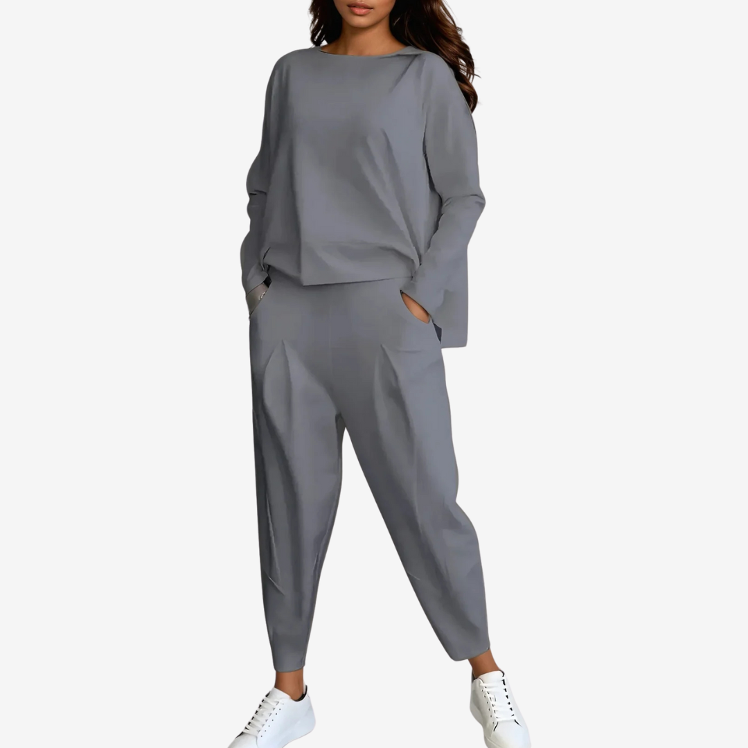 Léonie™ 2-Piece Relaxation Set